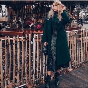 NWOT ZARA Bottle Green Wool
Blend Coat With Patch
Pockets 7522/252 SMALL S